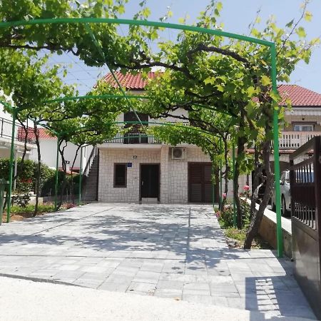 Apartments Samodol Vodice Esterno foto