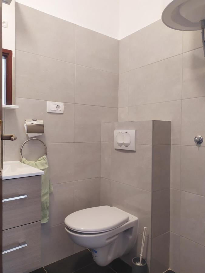 Apartments Samodol Vodice Esterno foto