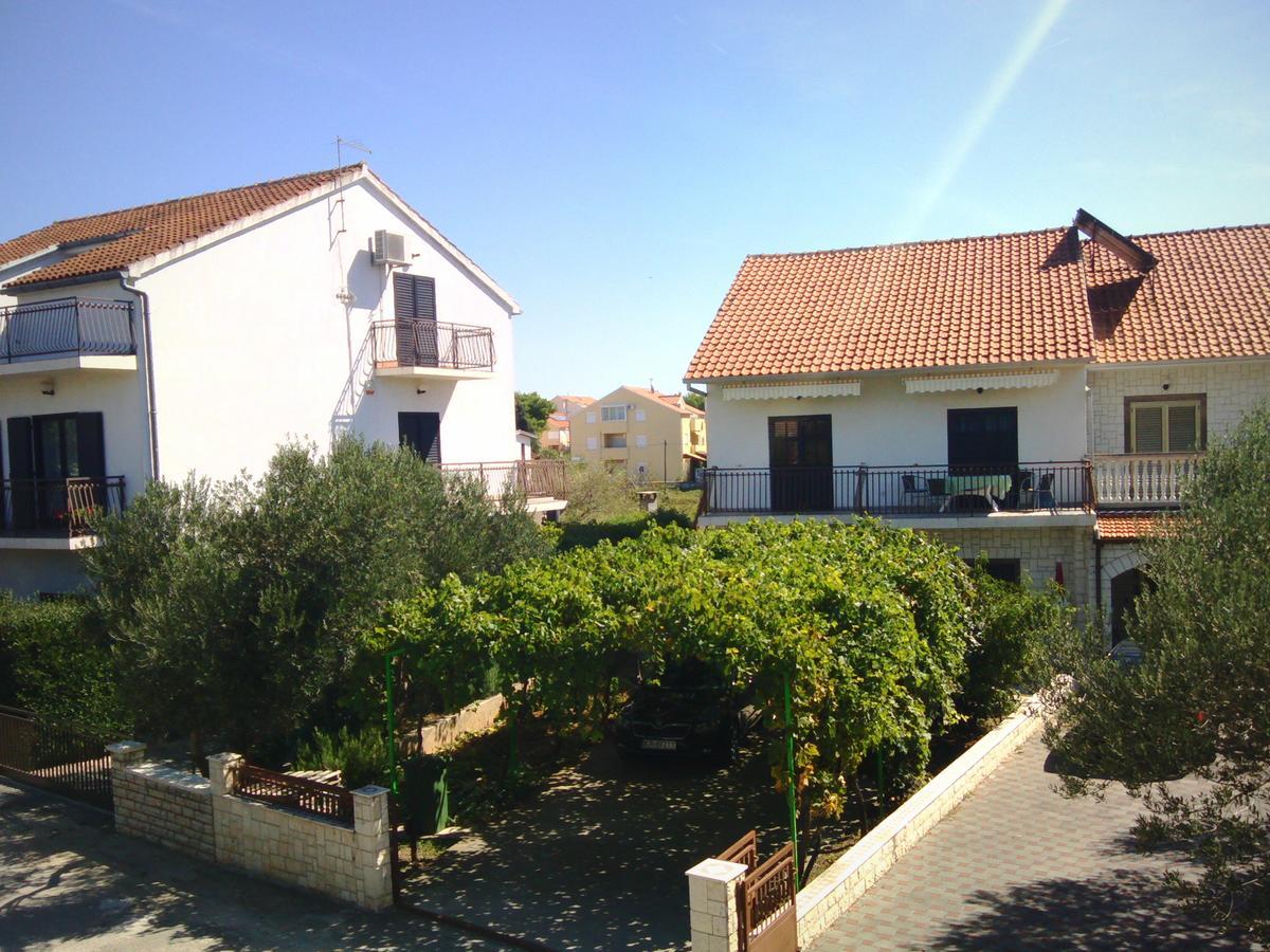 Apartments Samodol Vodice Esterno foto